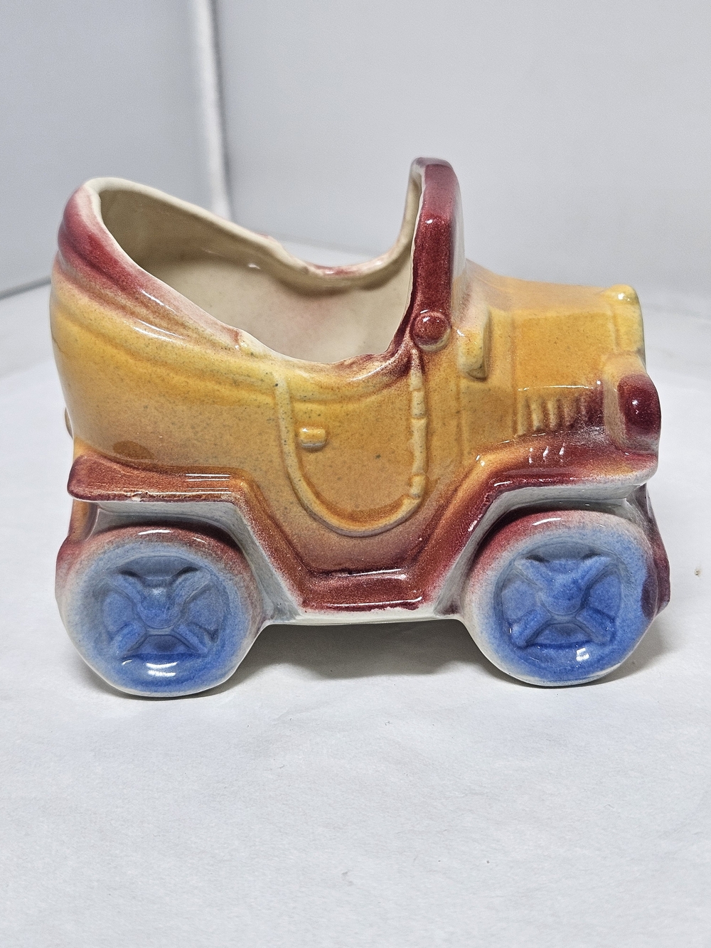 Vintage Shawnee Pottery Antique Car Planter Model 506 USA